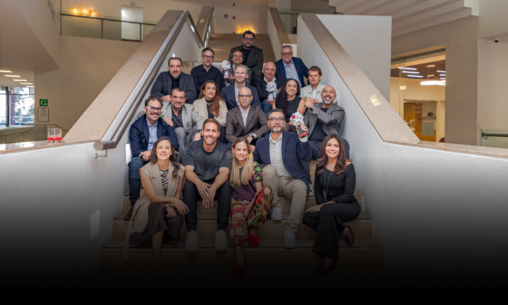 IAB México celebra 20 años con 20 figuras que han hecho historia en la industria publicitaria digital