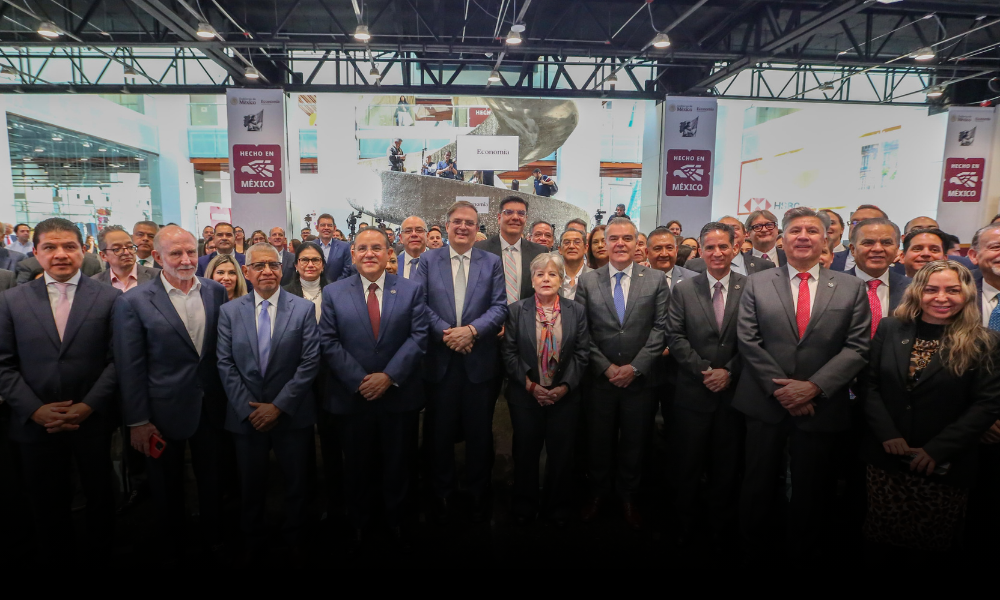 Economía y SEMARNAT establecen límites a la importación de camiones contaminantes