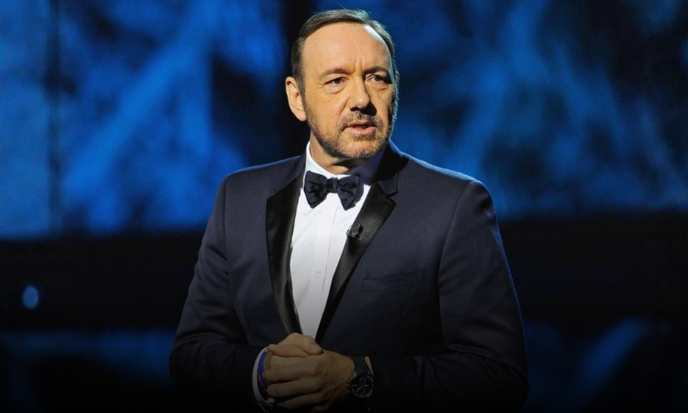 Kevin Spacey regresa a la televisión con Minimarket, su primer protagónico desde 2017