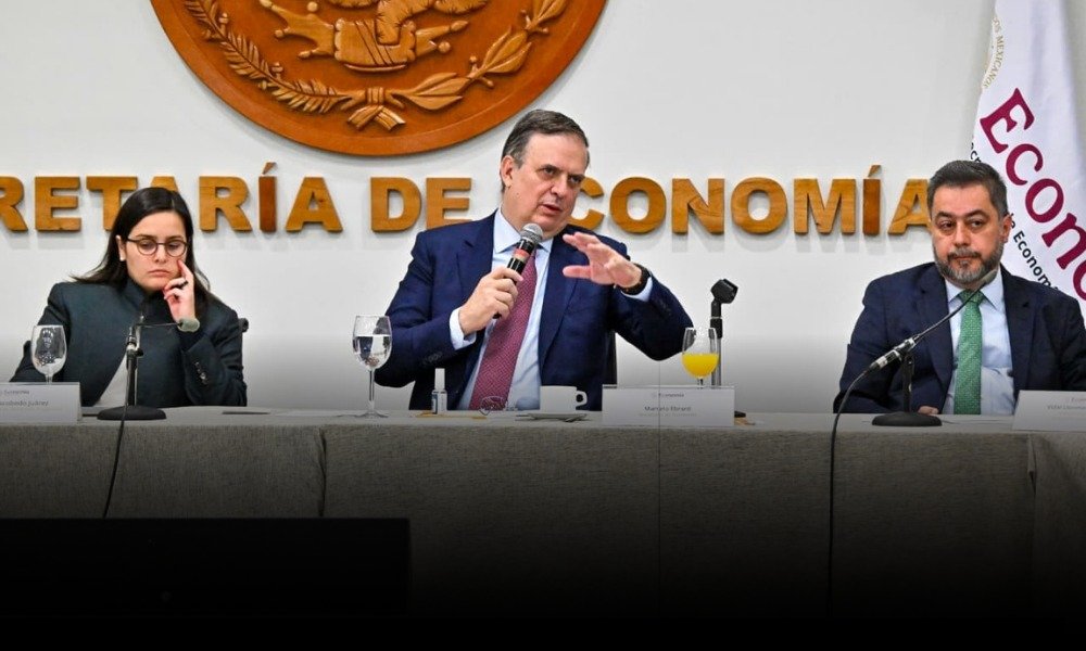 El secretario de Economía, Marcelo Ebrard, acuerda con el Consejo de Empresas Globales trabajar para acelerar inversiones