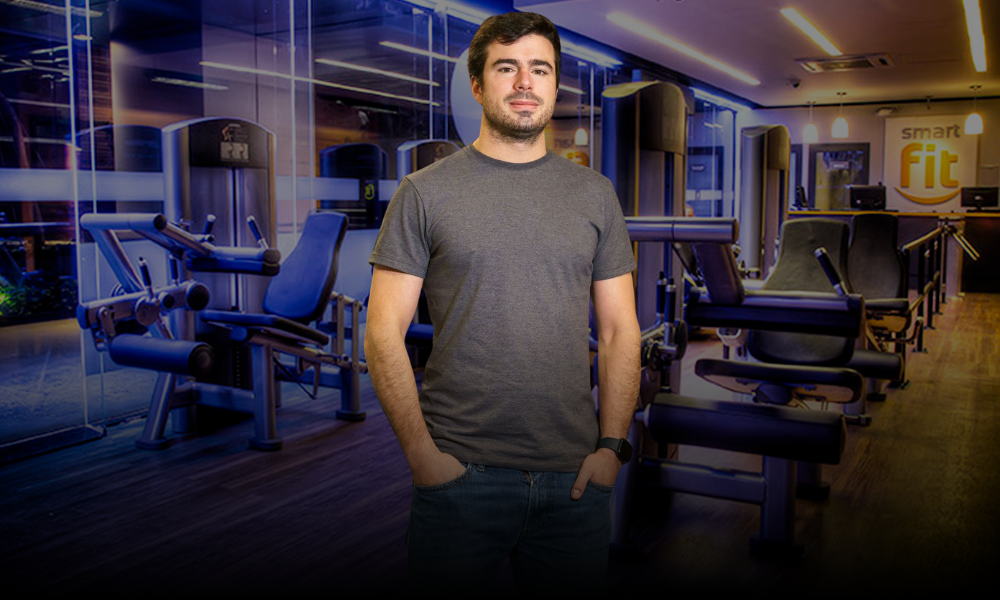 Fundador de Smart Fit deja la presidencia ejecutiva y cede el cargo a su hijo