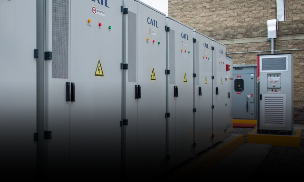 Ante nuevas reglas de compras urgentes de energía, la industria debe blindarse con almacenamiento