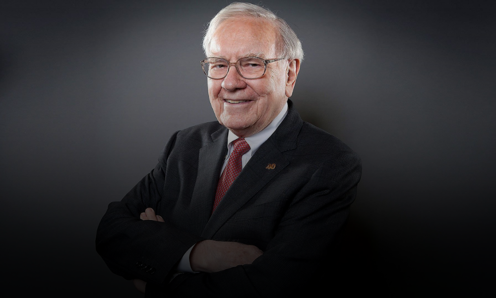 Warren Buffett se retira de su cargo en Berkshire Hathaway tras 61 años de trayectoria