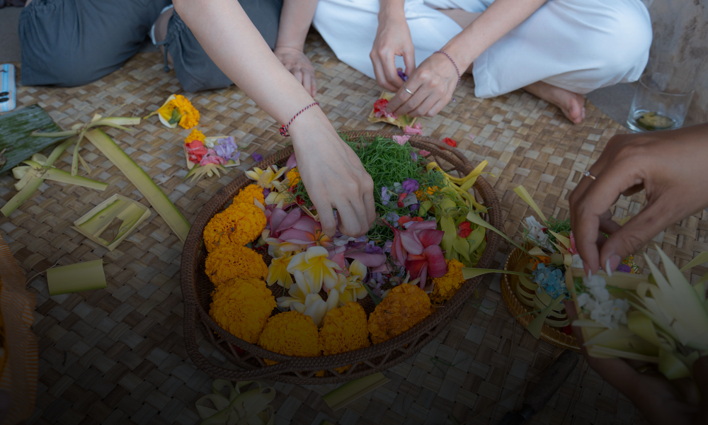 El cempasúchil conecta tradiciones y gastronomía entre México y Bali